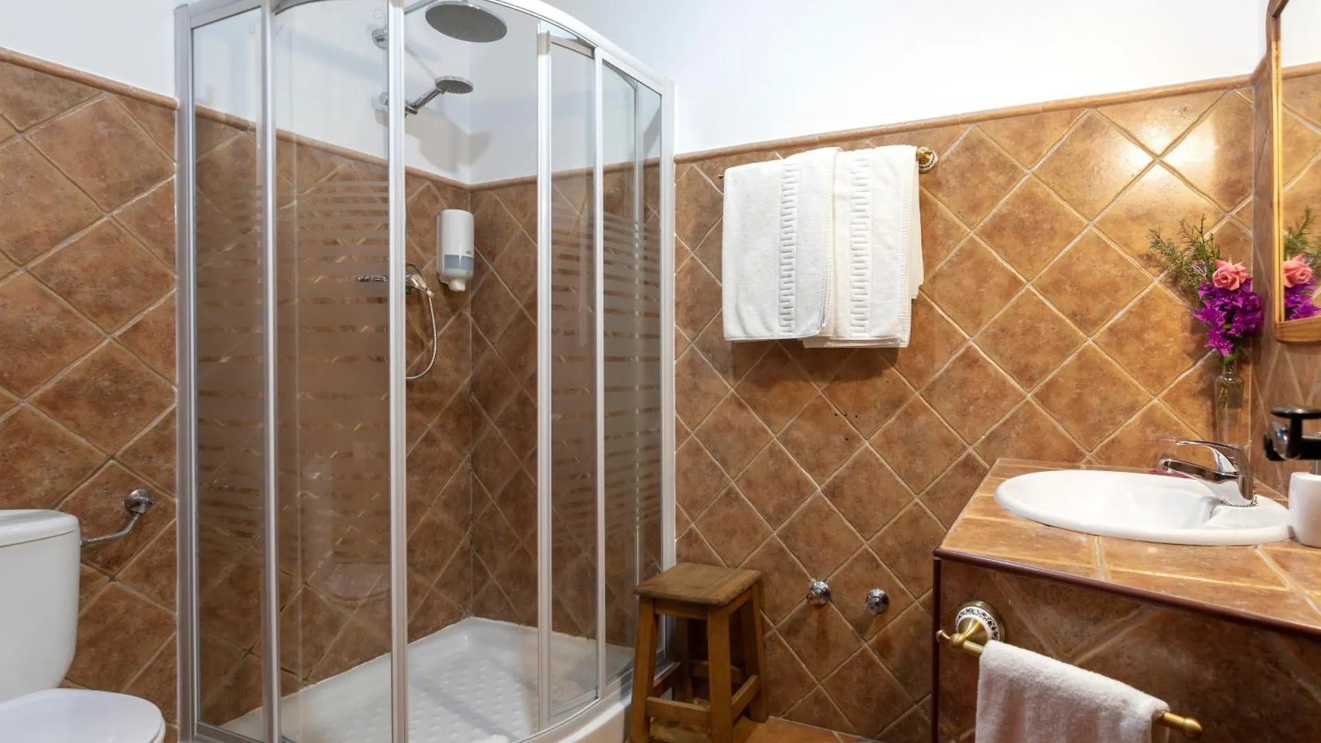 Hotel Rural Sierra Tejeda Alcaucín 2*,